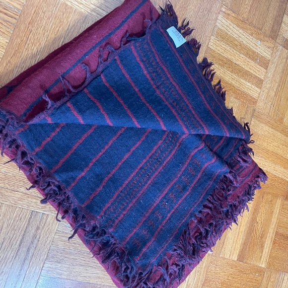 Aritzia scarf - Picture 3 of 3